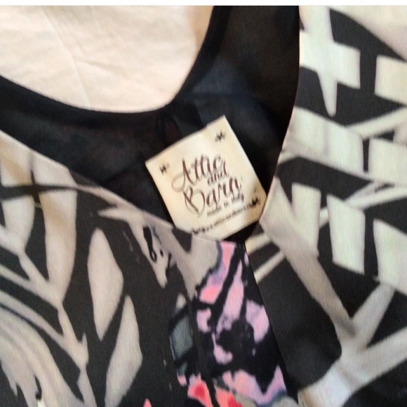 Attic and Barn Top, Size XS - Picture 6 of 8